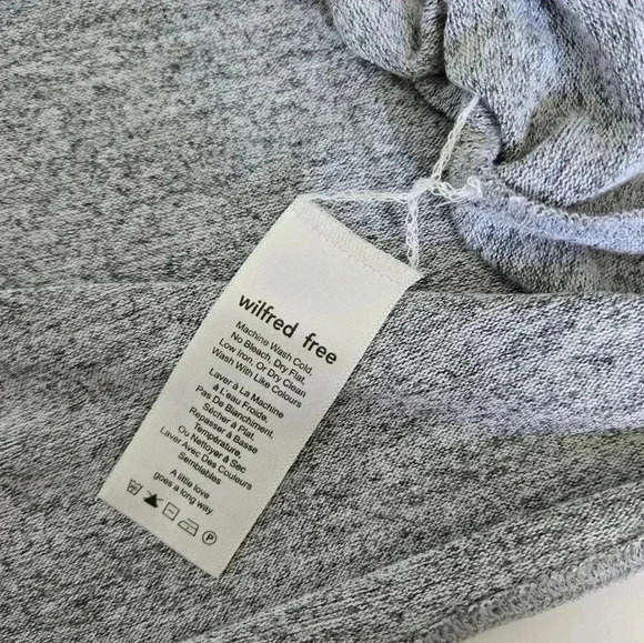 Aritzia Wilfred Free basic tunic long sleeve sweater Gray Pockets sz M - Picture 6 of 10